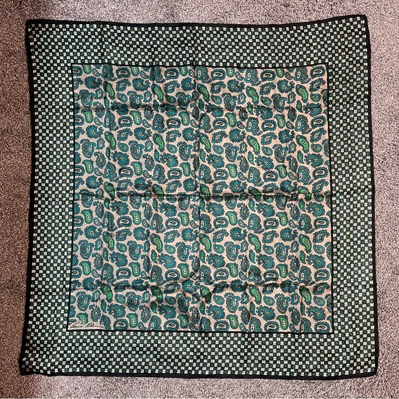 Anne Klein and Unbranded Accessories - Anne Klein scarf & Unbranded scarf bundle.